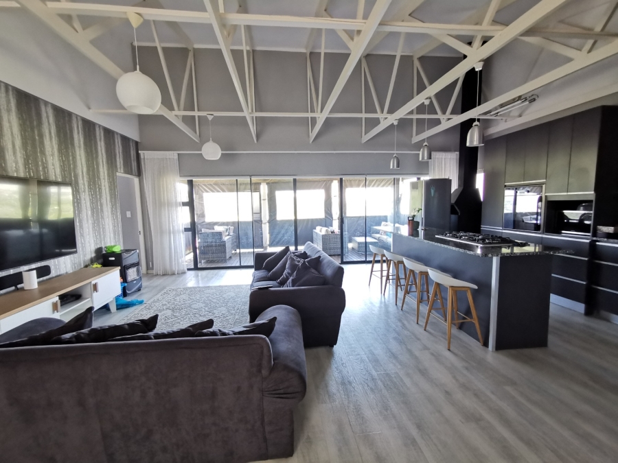 4 Bedroom Property for Sale in Beacon Bay Eastern Cape